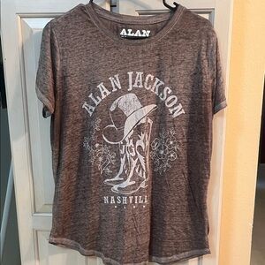 Maurices Brown Graphic Short Sleeve Tee